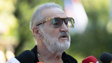 Gigi Becali n-a mai suportat și i-a ironizat pe Radu Naum și pe Ionuț Angheluță de cum a intrat în direct: „Voi vă dați seama ce nebunie?”