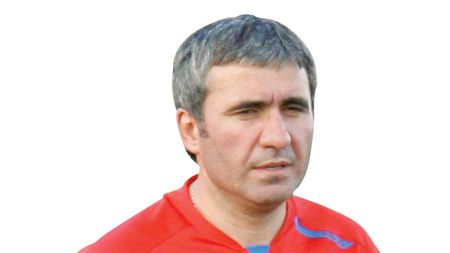 Editorial Gică Hagi / "OK în apărare, datori în atac"