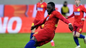 Universitatea Craiova, răspuns la schimbul Mihai Roman - Harlem Gnohere. „Are problemele lui!” Ce ar păți ”Bizonul” în Bănie | EXCLUSIV ProSport Live