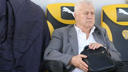 Incidente la Timișoara! **Pădureanu: "Niciodată nu am fost înjurat așa urât de un oficial de pe banca adversă"