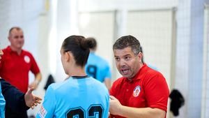 Scandal în handbalul feminin! Antrenorul unei echipe care trage la promovarea în Liga Florilor tună împotriva arbitrilor: „A fost golăneală! Aceste golănii vor alunga copiii din handbal”