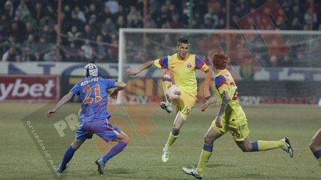 Explicație incredibilă a steliștilor pentru prima înfrângere după șapte etape:** "Mingile au fost de vină! Nu se poate așa ceva în 2012" Acuzațiile lui Ilie Stan