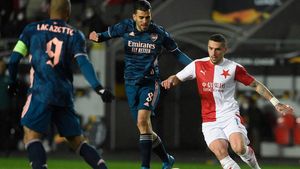 Arsenal, lecție de fotbal cu Slavia Praga! Nicolae Stanciu a părăsit Europa League. Villarreal și Manchester United, victorii fără emoții