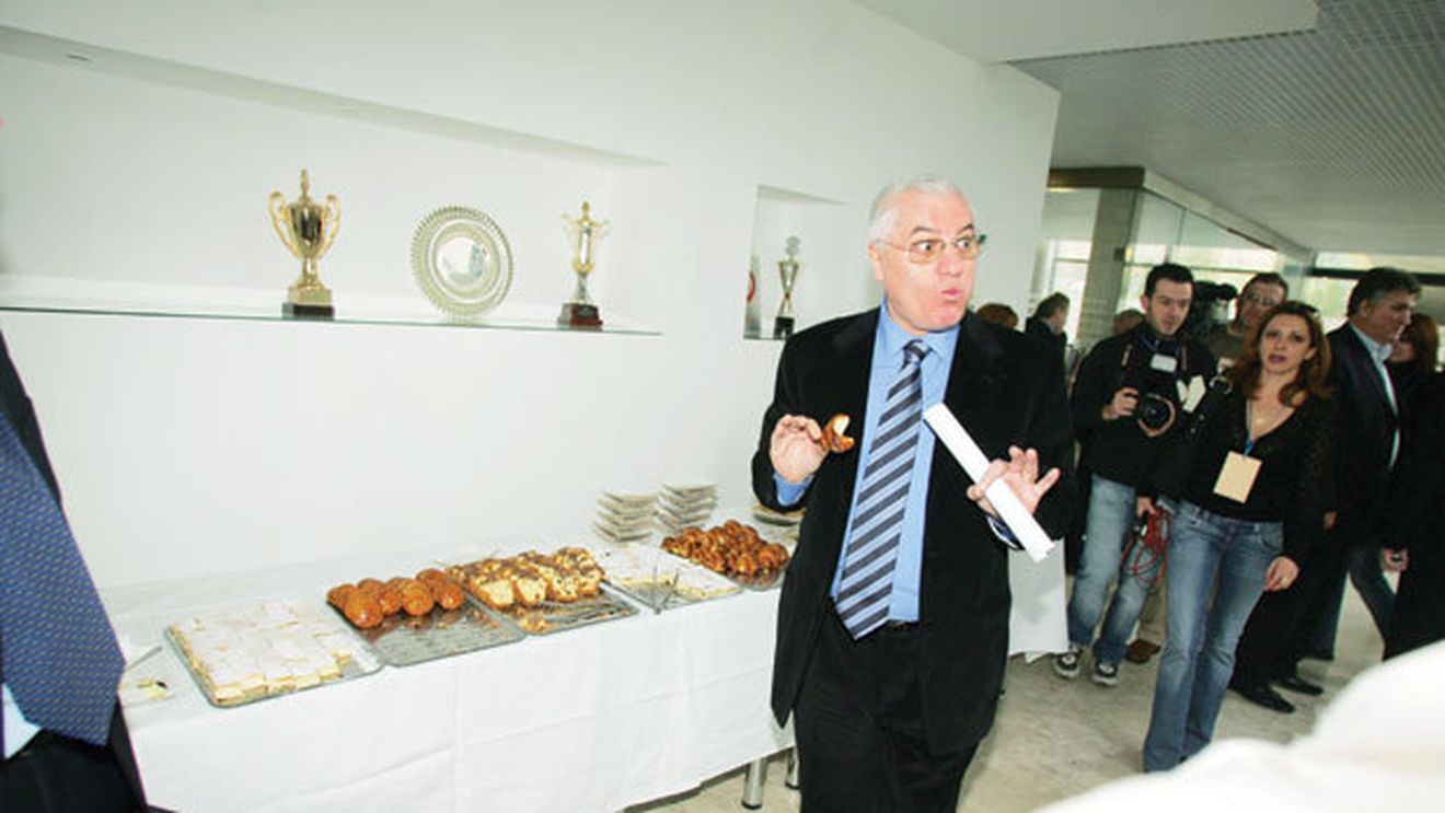 S-a votat "Mitică Party"