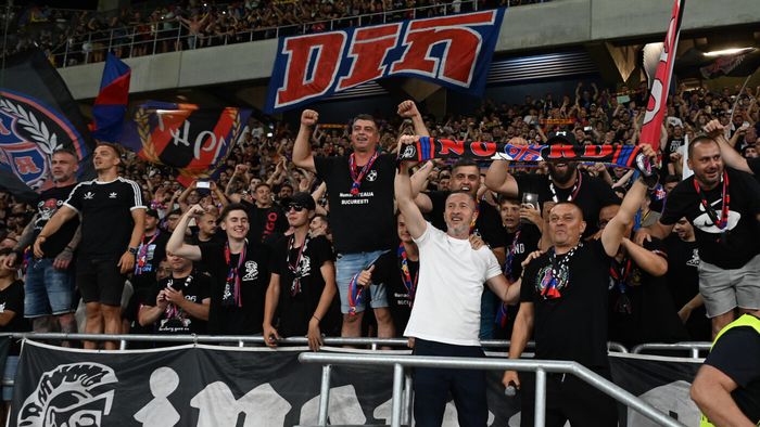 Şeful galeriei i-a băgat în şedință pe fotbaliştii lui Gigi Becali