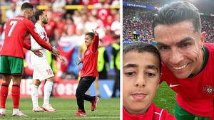Fără alte comentarii: s-a aflat decizia UEFA în cazul copilului care a sărit din tribună, de lângă tată, și a intrat pe teren la EURO pentru o poză cu Cristiano Ronaldo
