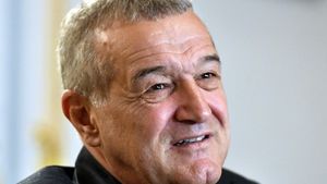 FCSB a câștigat la Galați, dar Gigi Becali nu a scăpat de „săgețile” lui Ilie Dumitrescu: „Încă un experiment!”