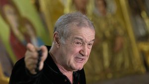 Gigi Becali: „Să-l văd la juniori de acum!”. Fotbalistul a plecat de la FCSB și a intrat în istoria actualului club
