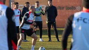 Mirel Rădoi l-a luat deoparte pe jucătorul de la FCSB care și-a pierdut locul de titular: „Asta i-am spus”