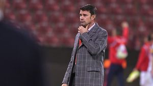 Dinu Gheorghe îi atrage atenția lui Marian Copilu după ce a semnat cu Universitatea Craiova: „Nu te simți confortabil să ceri voie pentru orice!” | VIDEO EXCLUSIV ProSport Live