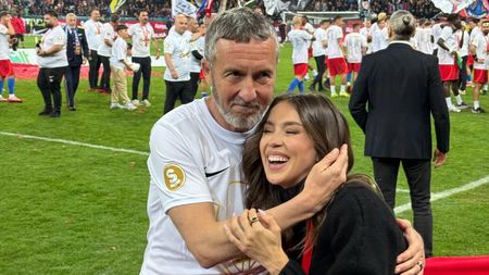 Teodora Stoica i-a trimis tatălui său o poză cu un bărbat la ea în sufragerie. Când l-a văzut, Meme Stoica s-a speriat: „Dă-l afară! Plec spre tine”