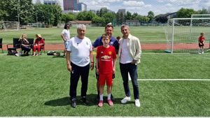 Mircea Lucescu și Răzvan Lucescu au mers împreună să vadă viitorul fotbalist al familiei