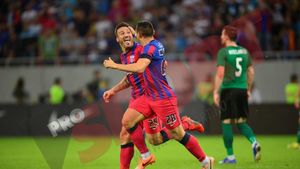 Piovaccari își ia la revedere de la Steaua cu un "selfie". FOTO: Imaginea postată pe Twitter imediat după meciul cu Oțelul