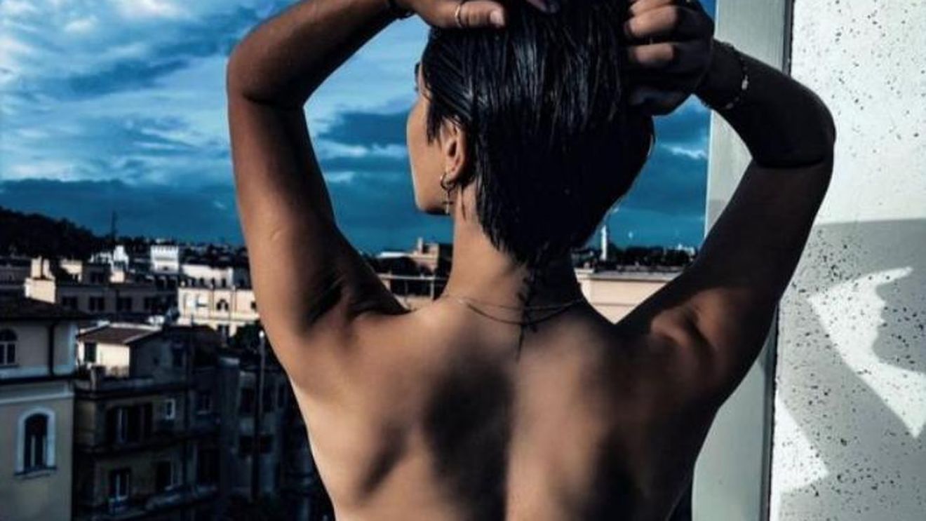 Absolut incendiar! Iubita Dariei Kasatkina s-a pozat topless la Roma și a aprins imaginația fanilor! Relația dintre cele două sportive a născut controverse uriașe la Moscova | GALERIE FOTO