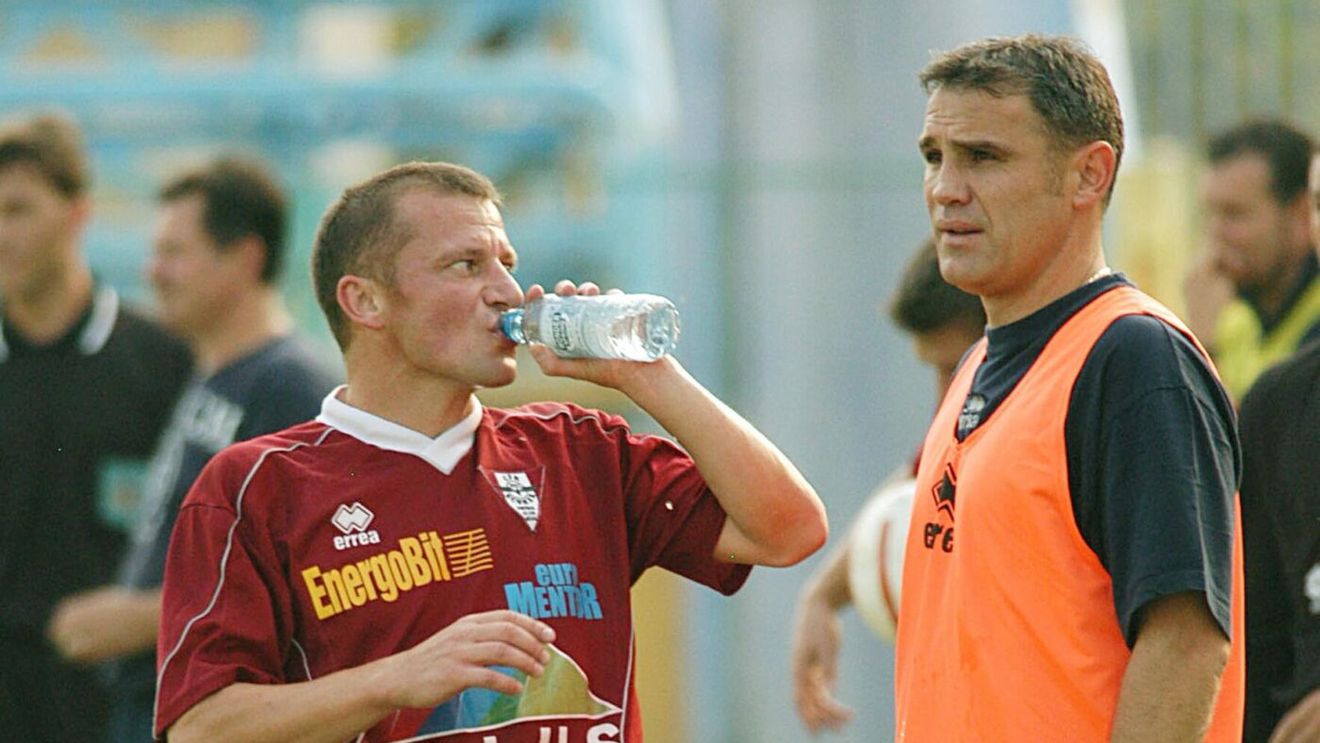 Cum a deturnat Dinamo doi fotbalişti care au făcut cantonamentul cu rivala de moarte Steaua