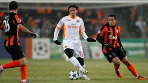 I-a refuzat pe șeicii de la PSG, dar se pregătește să dea o altă lovitură în Vest!** Mircea Lucescu "exportă" în Anglia un fotbalist de națională