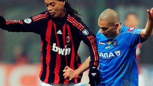 Penescu e revoltat: "În loc să ne dea bani nouă, Dacia îi sponsorizează pe Udinese!"