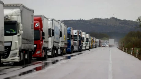 Restricții de tonaj pe drumurile aglomerate în minivacanța de 1 Mai