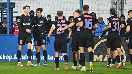 Cât ghinion pentru Gigi Becali: a fost obligat să facă o schimbare la pauza meciului Farul - FCSB din cauza accidentării atacantului!