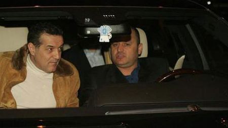 Mititelu: "Să joace Sandu, eu nu mai continuu" Becali: "Foarte bine, așa îi iau și eu pe Găman, Costea și Dănănae"