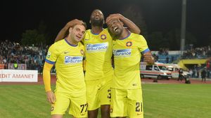 Varela a dezvăluit ce clauză are în contractul cu Steaua: "Nu poți să ceri 10 milioane de euro". Fundașul campioanei vorbește despre noul antrenor: "Îl admir foarte mult"