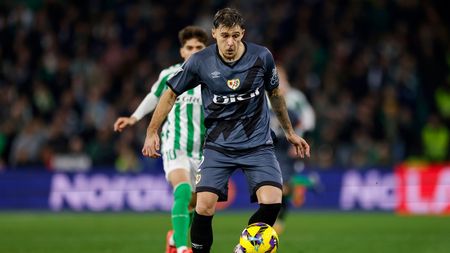 Îl prinde „radarul”. Andrei Rațiu, singurul fotbalist român aflat pe lista de transferuri a lui Real Madrid și pe cea a Barcelonei, în ultimul deceniu, e într-un top fabulos