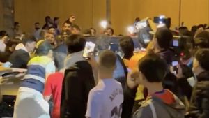 Scandal imens după „El Clasico!” Fanii Barcelonei au atacat mașina lui Ronald Koeman, iar olandezul a trăit un calvar: „Pleacă!” | VIDEO