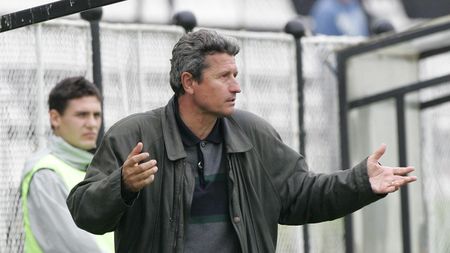 Revista presei / Multescu: "Obiectiv: Cupa UEFA"