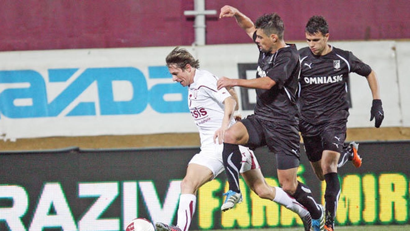 Bătălia pentru titlu se dă în Giulești!** Planul alb-vișiniilor pentru câștigarea unui trofeu