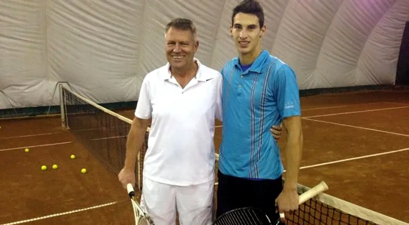 EXCLUSIV | Secretele jucătorului de tenis Klaus Iohannis: cărțile care l-au ajutat să devină un sparring-partner mai bun, lovitura favorită și jucătorul preferat. Viitorul președinte a jucat și în dimineața alegerilor
