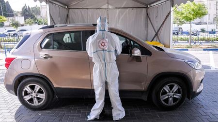 Israel, prima țară care intră iar în carantină totală! Mai țineți minte coșmarul din starea de urgență? Școlile și mall-urile vor fi închise, iar economia se va prăbuși