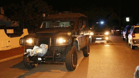 Stare de alertă în Franța. Unul dintre șefii de poliție a fost ucis în fața propriei case. Atentatul a fost revendicat de Stat Islamic