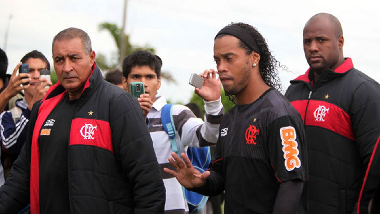 Ronaldinho, prins beat și la femei!** VIDEO Șefii lui Flamengo scot la iveală "rufele murdare" în războiul cu "Dinho"