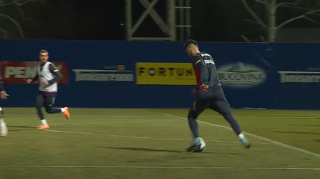 Andrei Ivan l-a uimit pe Edi Iordănescu! A jucat la antrenamente contra selecționerului și a avut o reușită senzațională | VIDEO