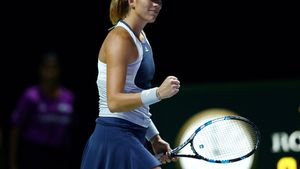 Turneul Campioanelor | Muguruza o învinge clar pe Ostapenko și punctează în lupta pentru locul 1 mondial cu Halep! Clasamentul Grupei Albe după prima zi