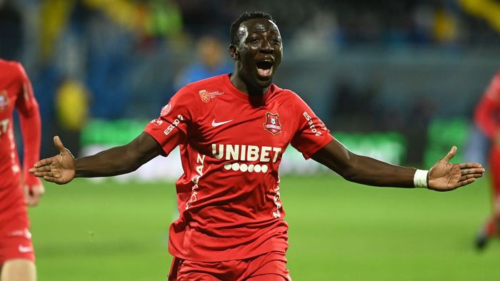 Baba Alhassan, făcut praf după ce a cerut să intre în vacanță și nu a jucat în FCSB - FC Hermannstadt 3-0: „Lipsă de respect! Sunt revoltat, nu îmi plac aceste șmecherii”