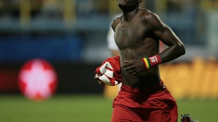 N'Doye: "Sunt fericit! Am bătut Barcelona - tiki-taka, nu?" :)
