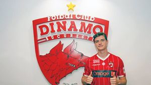 Un nou transfer la Dinamo! "Câinii" și-au luat fundaș cu selecții în naționala Belgiei 