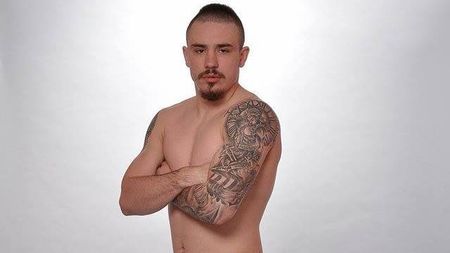 Vineri 28 august, la Galați, campionul Superkombat Amansio Paraschiv debutează în boxul profesionist