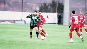 "Patronul-jucător" vrea să scoată Steaua lui Becali din Cupă!** Uite pe cine vor întâlni Tănase și Costea în "16"-imi