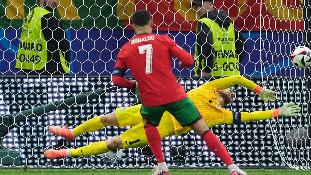 Dezastru pentru Portugalia şi Horațiu Moldovan: Jan Oblak, rivalul românului de la Atletico Madrid, i-a apărat penalty lui Cristiano Ronaldo în minutul 105 al meciului cu Slovenia, din optimile EURO 2024!