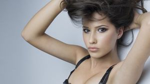 "Rihanna de România" l-a "flituit" pe Piți junior!** UITE cum a încercat fotbalistul să-și înșele iubita