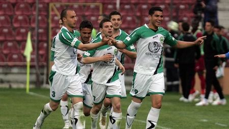 Joacă la revelația Ligii I și i-a înnebunit pe granzi!** CFR îl vrea, Vaslui n-ar zice nu: "Când pornește, se rupe terenul!" Licitația începe de la jumătate de milion de euro