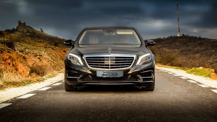 "O afacere de familie, devenită din ce în ce mai puternică". Cum se mai vând mașinile Mercedes în România 