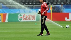 Low: "Victoria cu Olanda ne-a deschis porțile către sferturi!"** / Van Marwijk: "Nu am existat în apărare"