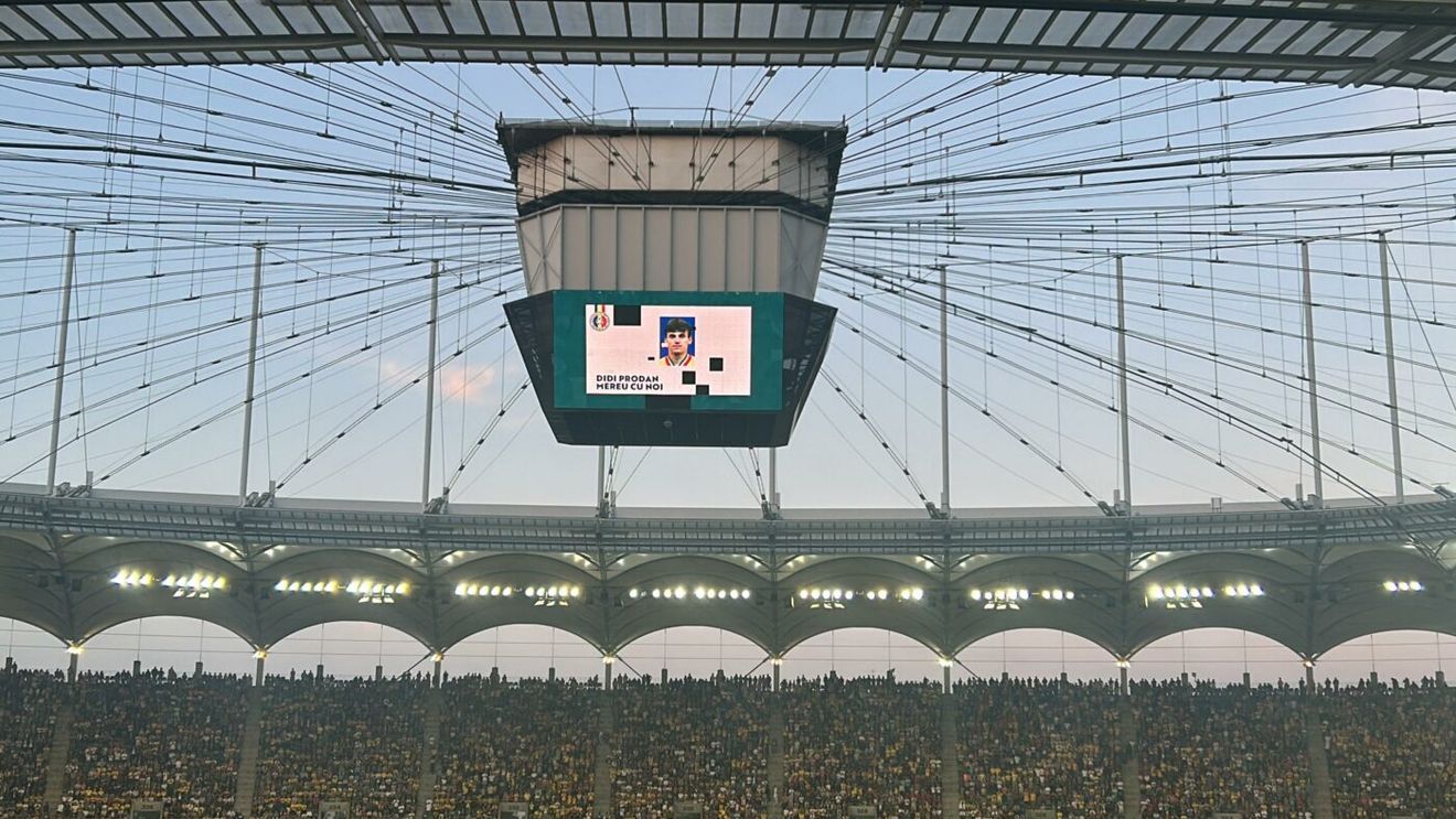 Tragedia lui Didi Prodan a umplut de lacrimi 55.000 de spectatori la meciul de retragere al Generației de Aur! Ce s-a întâmplat în minutul 4 al meciului de adio