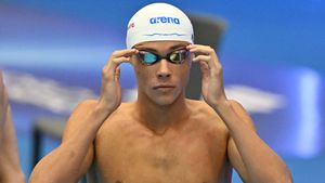 România nu a prins podiumul la ștafeta la CE! David Popovici și-a lăsat colegii pe primul loc, dar aceștia s-au „tăiat”