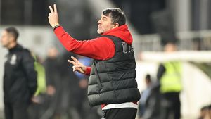 Mihalcea l-a învins clar pe Kopic și a făcut show la interviu: „Sunt dinamovist. Nu m-am dezis niciodată!”
