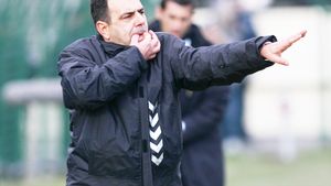 Stoica: "Bag mâna în foc că Mititelu nu face blat cu Ceahlăul"