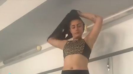 După ce a fost victima body shaming-ului, o româncă din WTA se laudă cu noul ei fizic: „Am slăbit 2 kg!" Sportiva și-a dat bluza jos după antrenament | FOTO & VIDEO